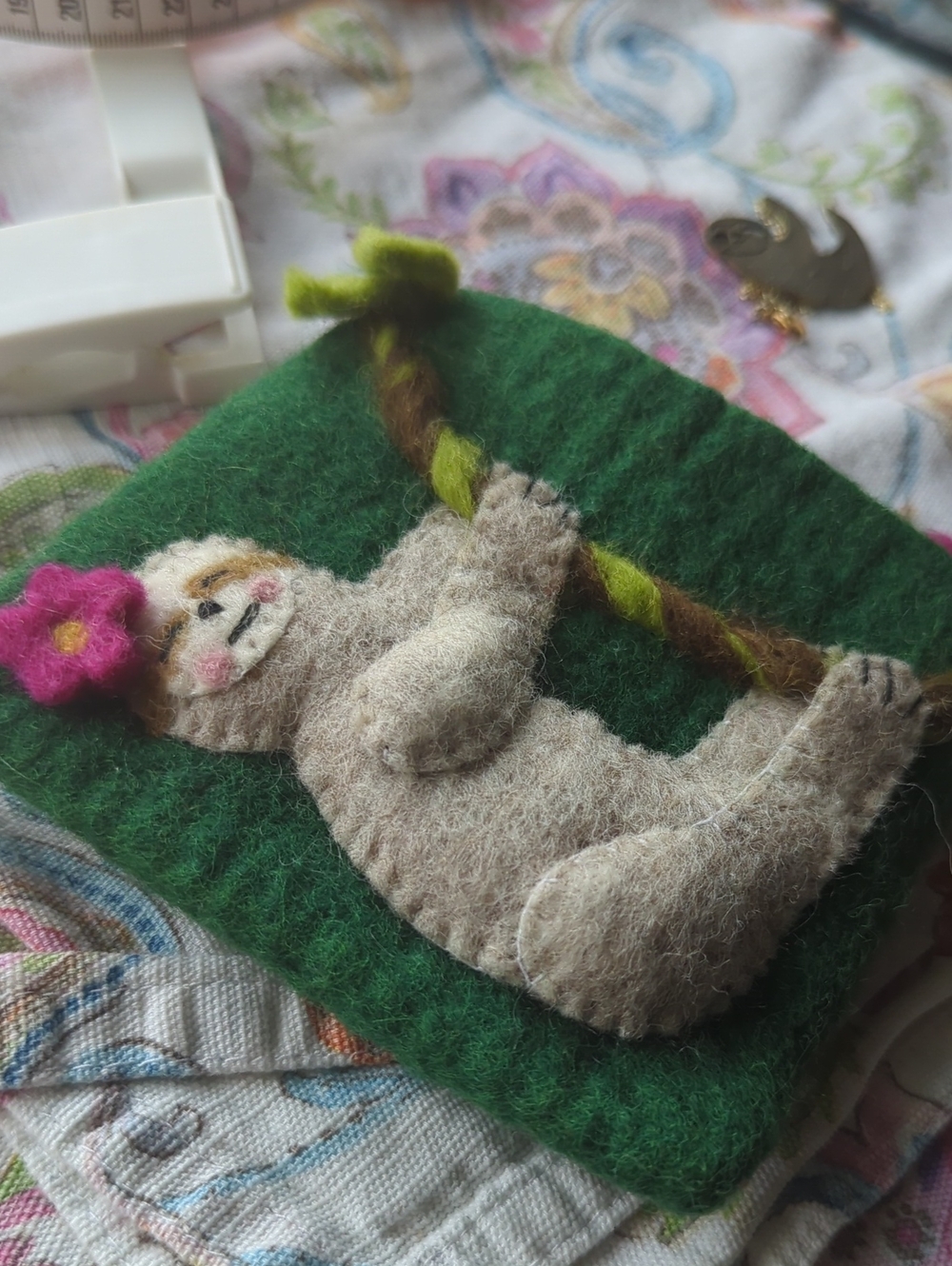 Sloth Change Purse - Picture 7 of 12